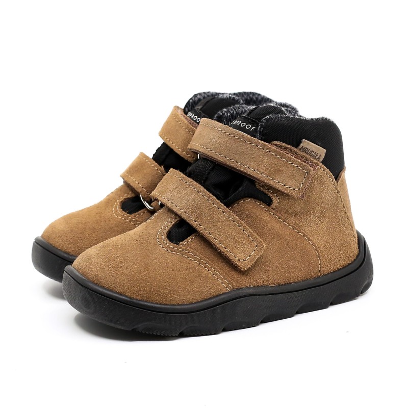 madi_barefoot_karmel_1.jpg