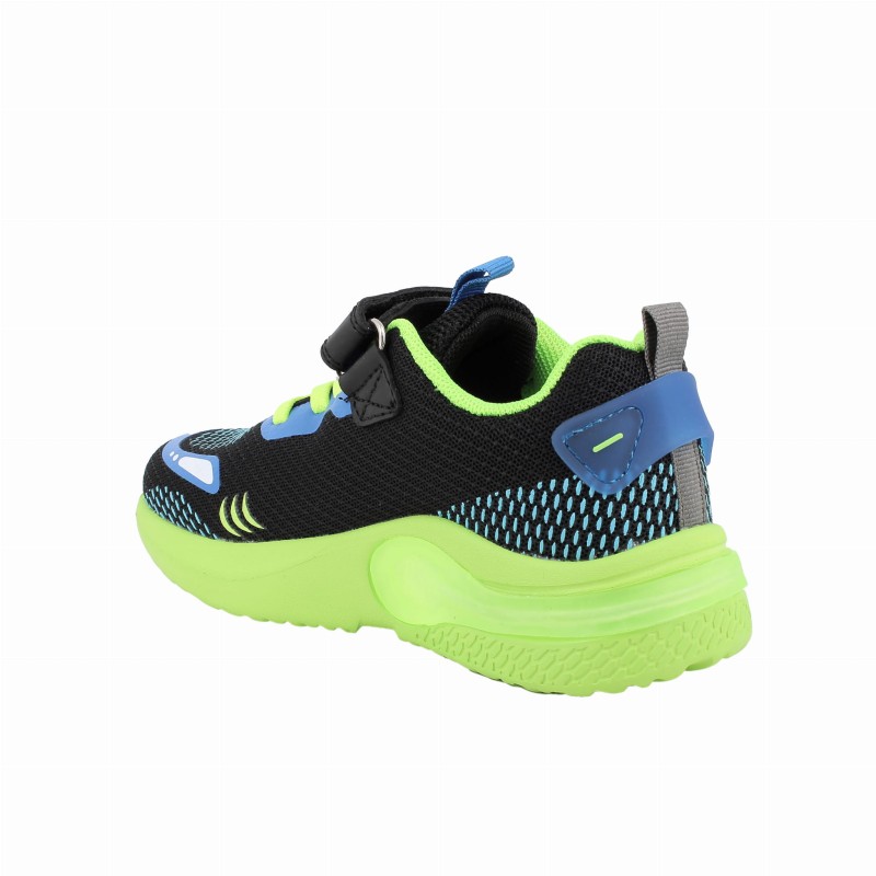 Primigi - Świecące Sneakersy Chłopięce LED 1468611 - bubutik.pl