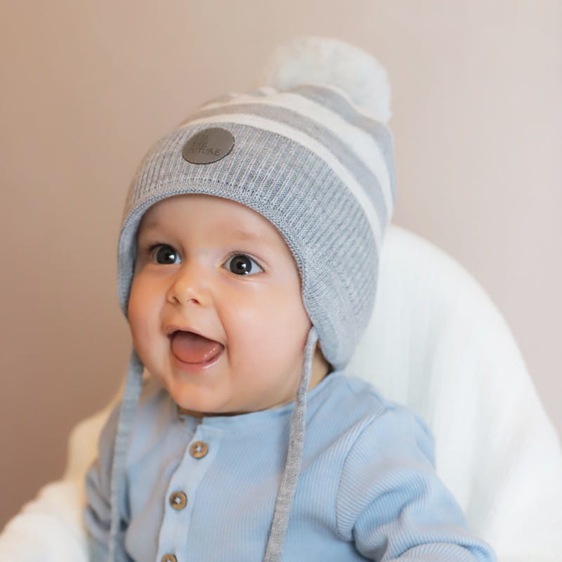 czapka-w-paski-wiazana-z-pomponem-welnianym-caden-pupill zz.jpg