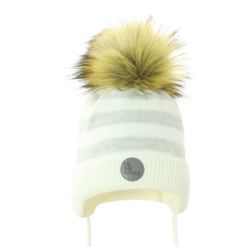 czapka-zimowa-wiazana-w-pasy-z-pomponem-futrzanym-caden-pupill mm.png