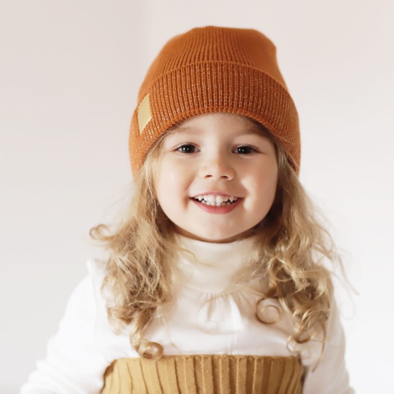 czapka-na-zime-ze-zlota-nitka-emma-pupill.jpg