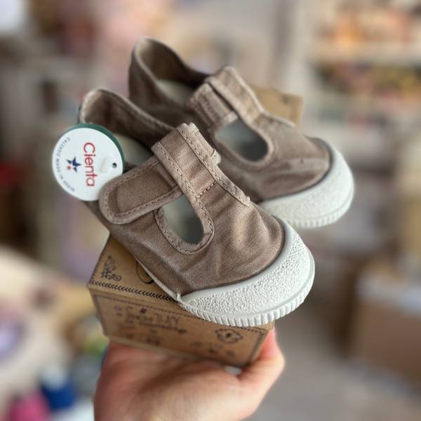 Cienta - Pachnące Tenisówki Kapcie Barefoot 451777-46 Beige  - bubutik.pl