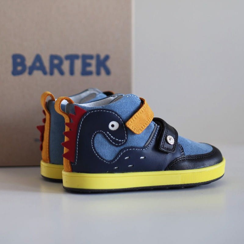 buty-dzieciece-bartek-03-a.jpg